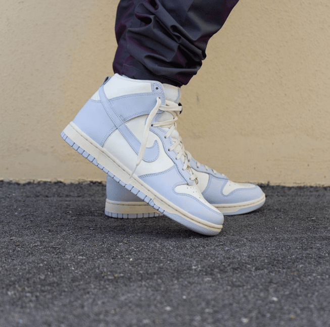 耐克Dunk白蓝高帮新款上脚图 Nike Dunk High WMNS “Football Grey” 全新耐克Dunk发售 货号:DD1869-102