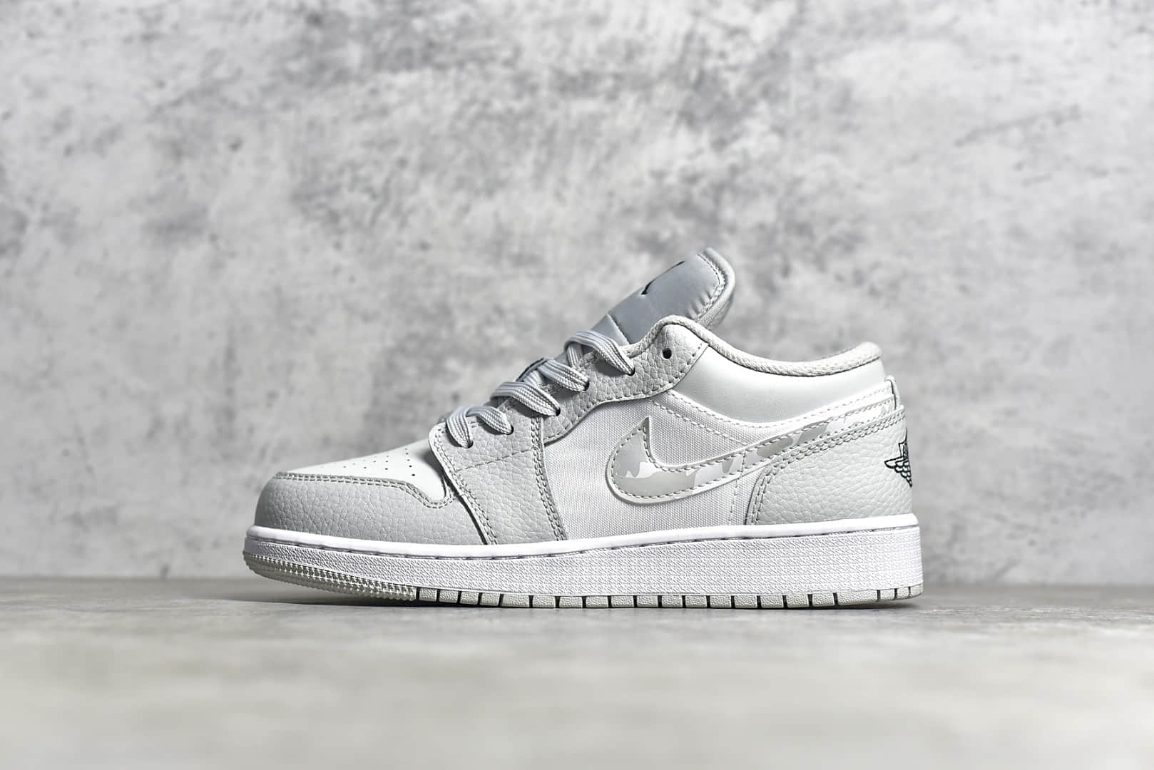 AJ1灰白迷彩小迪奥低帮工厂实拍 Air Jordan 1 Low "White Camo" 纯原版本AJ1迷彩迪奥 货号:DC9036-100