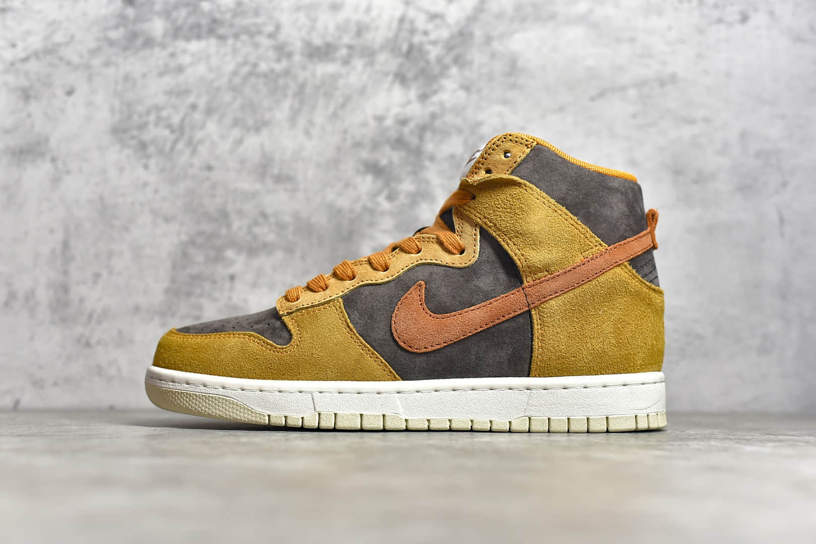 耐克Dunk黄褐色麂皮高帮 NIKE Dunk High "Dark Curry"黄褐色 黑咖喱 耐克原厂Dunk 货号:DD1401-200
