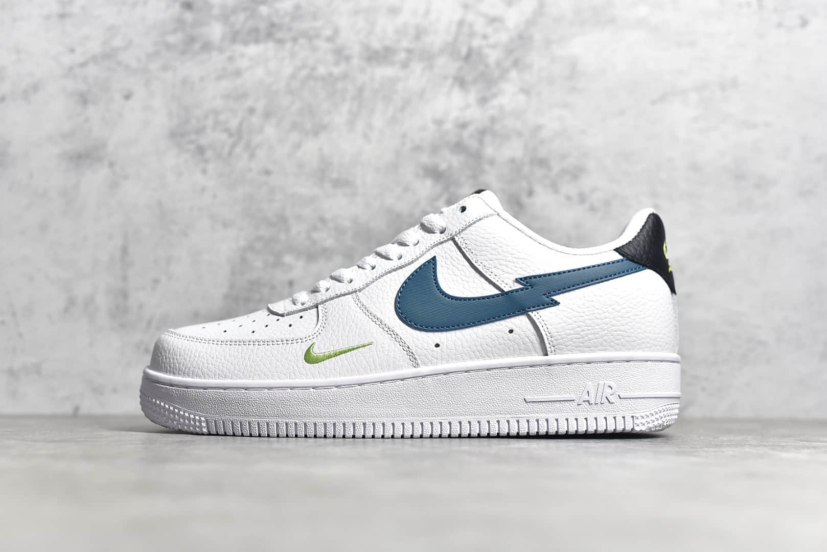 耐克空军断勾空军白蓝荔枝皮 NIKE Air Force 1'07 Low CJ纯原版本空军工厂货源 货号:DJ6894-100