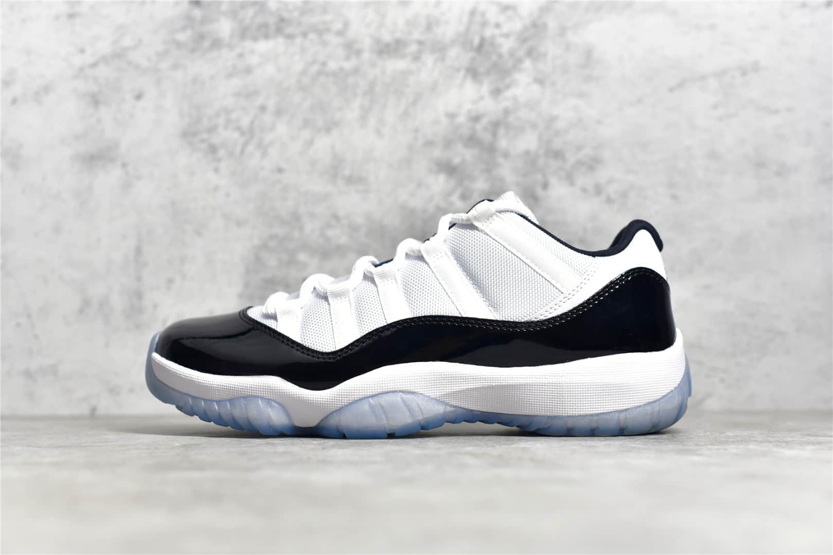 AJ11黑白康扣低帮 Air Jordan 11 Low "Concord" 莆田纯原版本AJ11康扣篮球鞋 AJ11康扣2014复刻 货号:528895-153