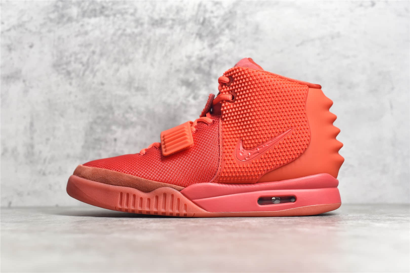 耐克椰子红色椰子球鞋 NIKE AIR YEEZY 2 RED OCTOBER 莆田纯原版本耐克红色椰子天价球鞋 货号:508214-660