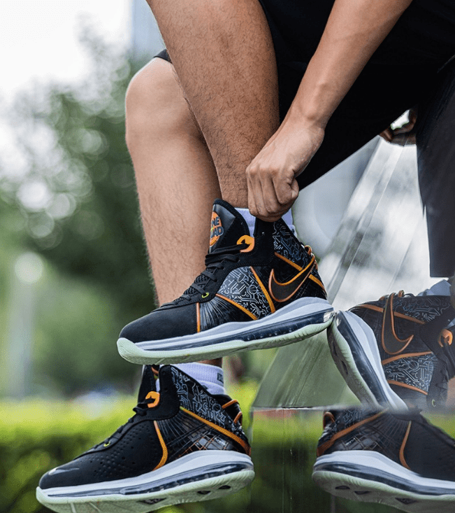 詹姆斯8代大灌篮球鞋上架 Nike LeBron 8 Space Jam 耐克詹姆斯球鞋复刻 货号:DB1732-00