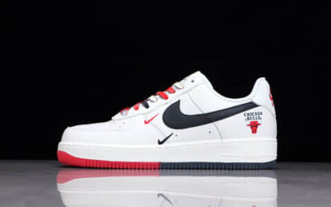 耐克空军米黑红低帮 耐克空军芝加哥公牛队 Nike Air Force 1 耐克空军城市限定 货号：CH2806-306