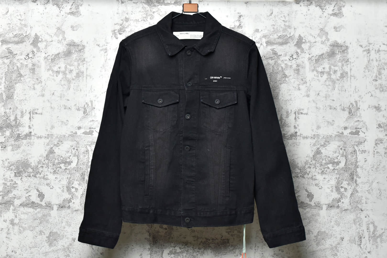 OFF WHITE胶条箭头印花黑色牛仔外套 OFF WHITE C O VIRGIL 20ss OW新款外套 莆田衣服厂家