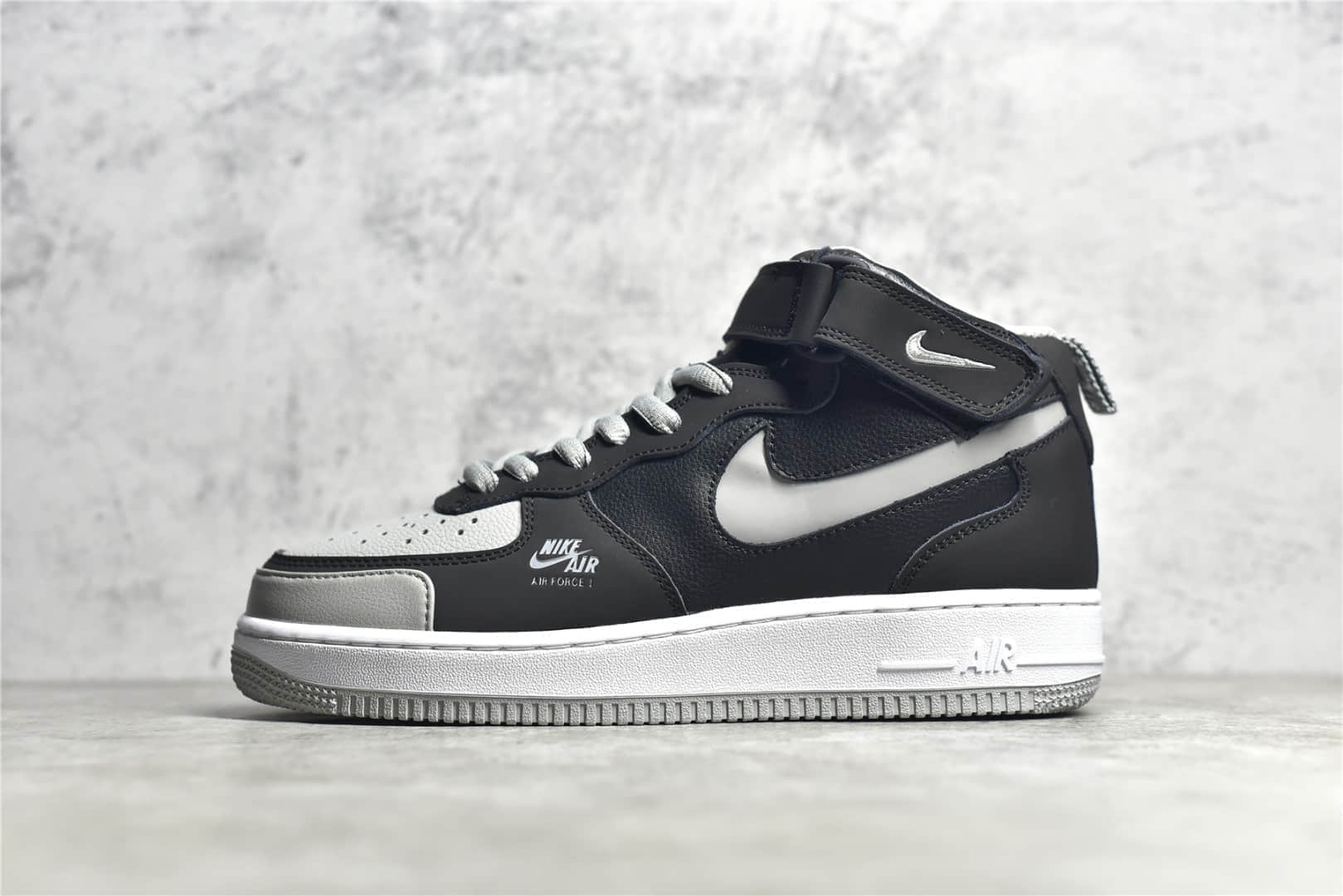 耐克空军影子灰纯原版本 Nike Air Force 1 Lv8“Shadow Grey” 耐克空军黑灰高帮 货号:BQ6819-008