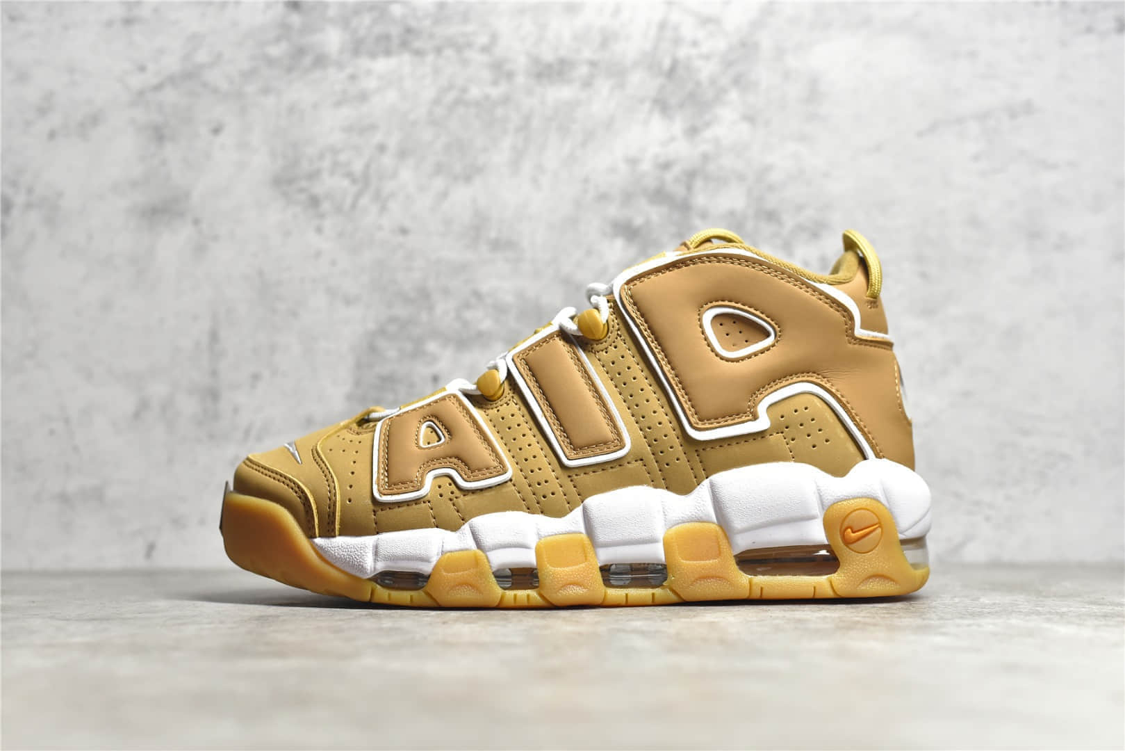 耐克皮蓬球鞋小麦色实战篮球 Nike Air More Uptempo 耐克缓震球鞋 莆田球鞋复刻 货号:DQ4713-700