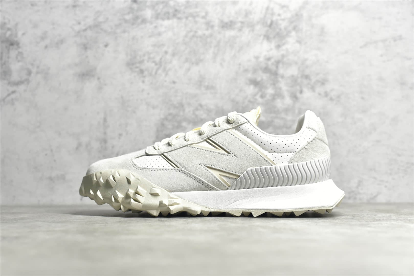 新百伦NB72白色跑鞋 New Balance UXC72 公司级版本NB牛津布 货号:UXC72CBF