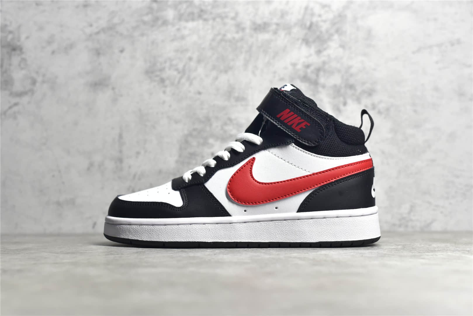 代购耐克Court红蓝勾高帮 Nike Court Borough Mid 2 FP 耐克黑白高帮头层皮 货号:DO5889-161