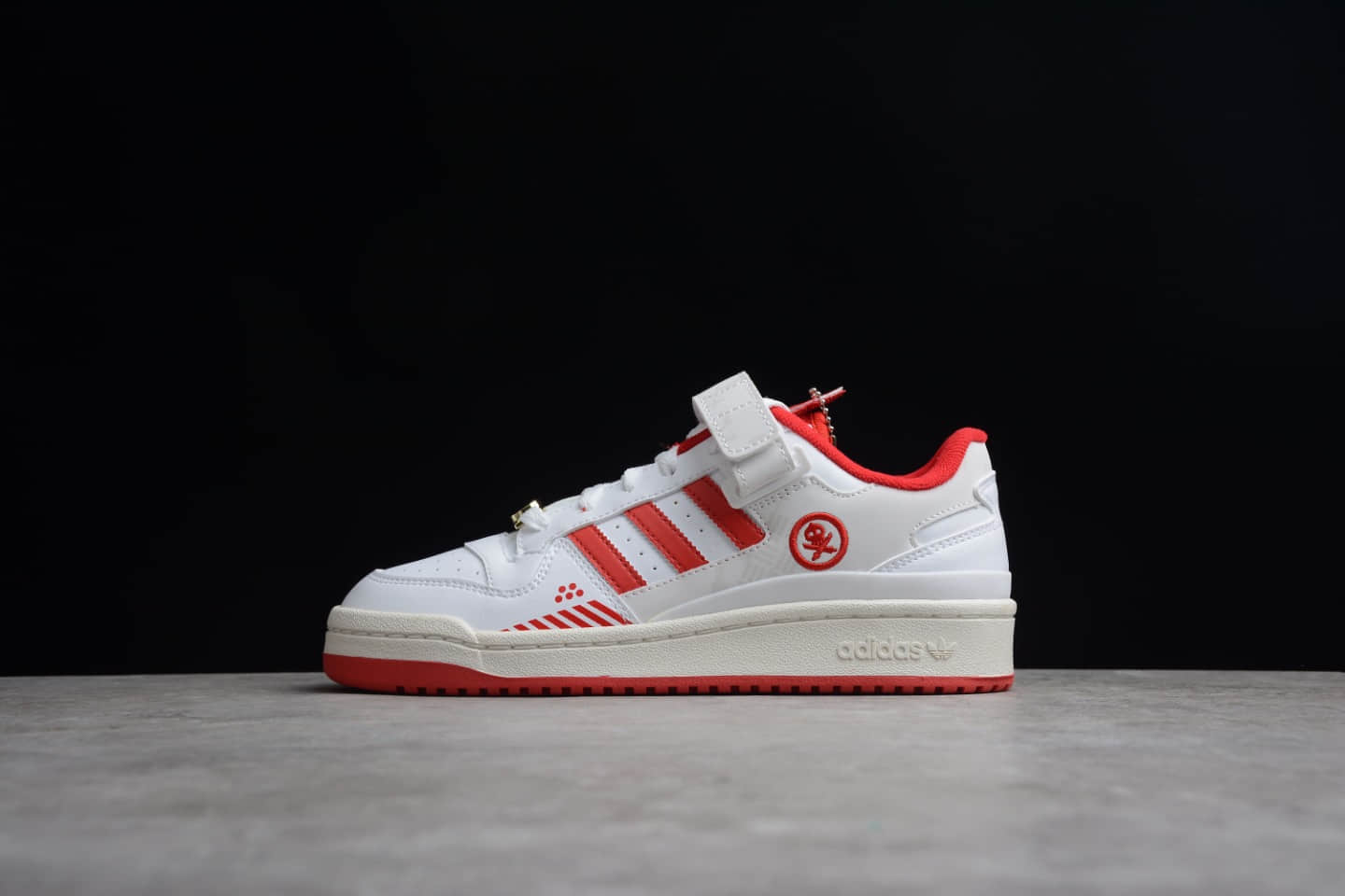 阿迪达斯Forum84白红低帮 adidas originals Forum 84 Low OG"HazyCopper" 货号：GW3493