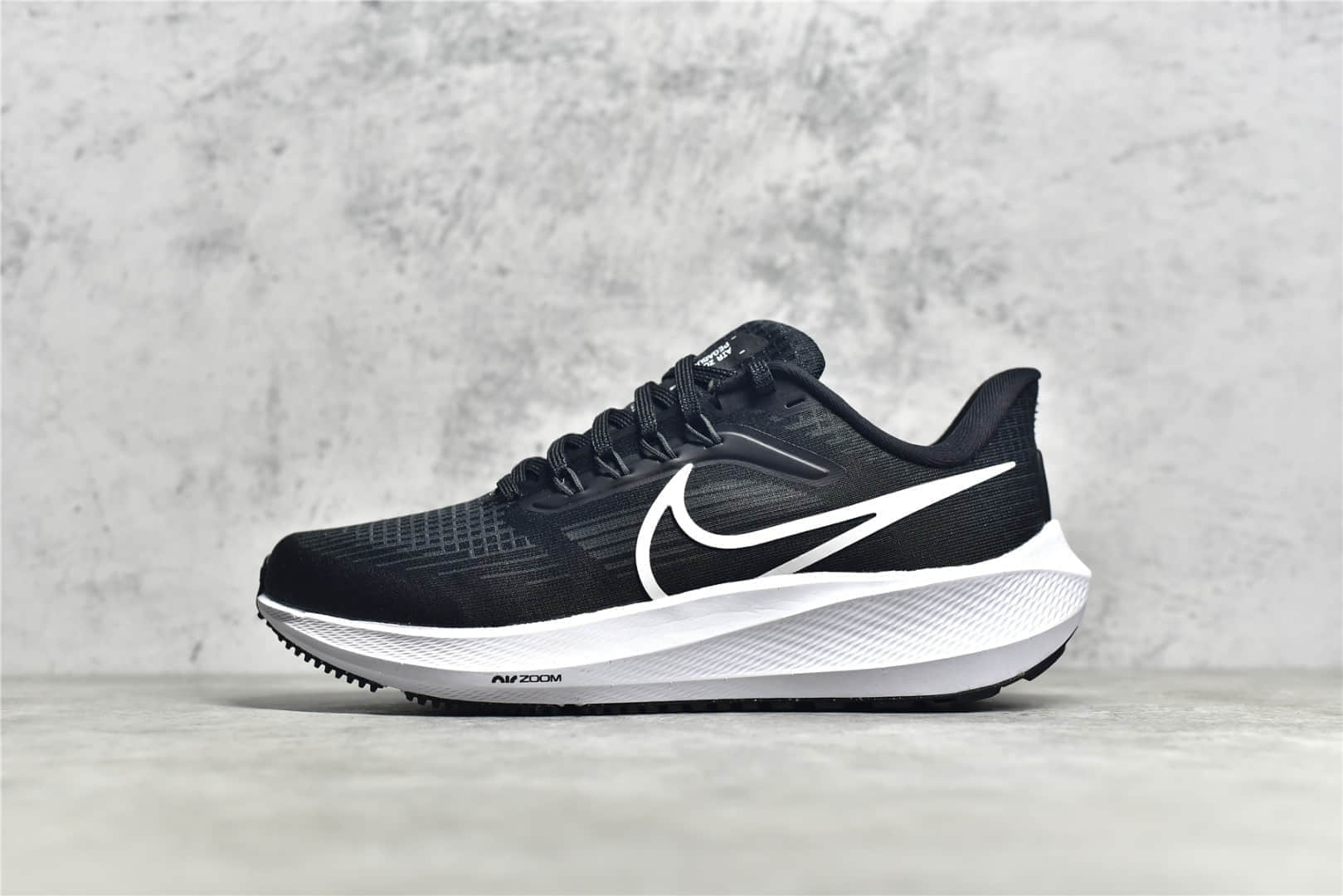耐克登月39代黑白网面跑鞋 Nike Zoom Pegasus 39 莆田耐克登月货源 耐克透气轻跑鞋 货号:DH4071-001
