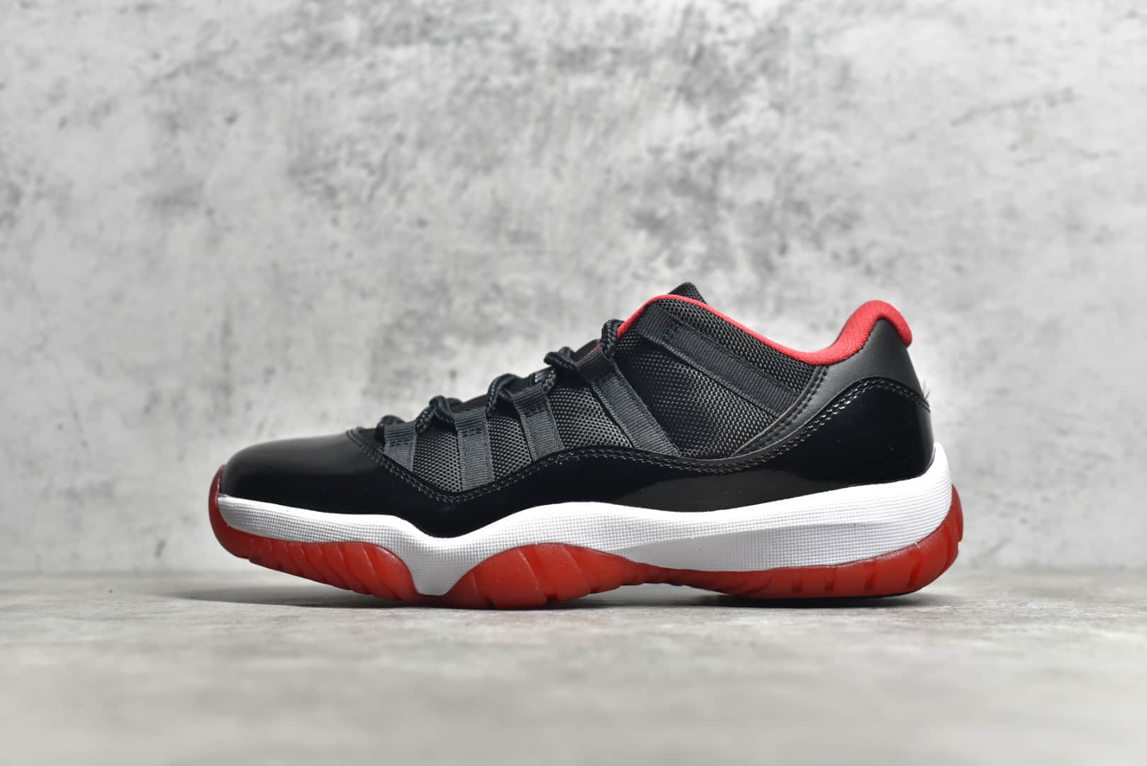 AJ11黑红低帮AJ11大魔王复刻正品 Air Jordan 11 Bred Low AJ11真碳缓震球鞋 货号:528896-012