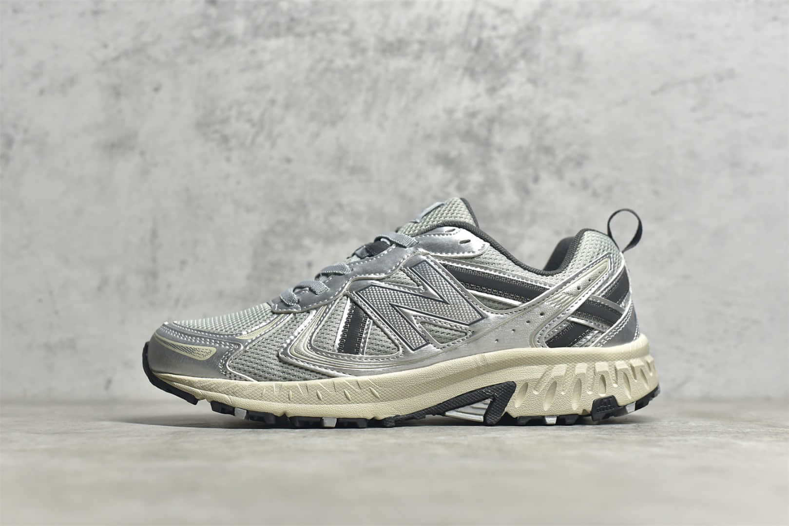 新百伦NB410复古灰色跑鞋 NEW BALANCE/NB 410 莆田新百伦货源 新百伦新款老爹鞋 货号:WT410CK5