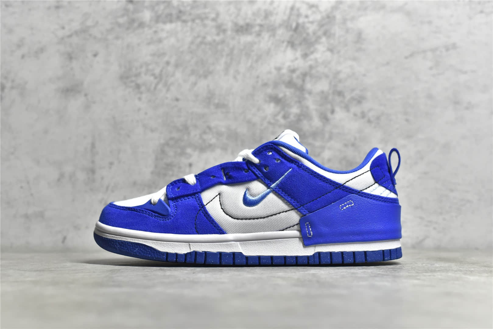 耐克Dunk解构白蓝低帮 Nike Dunk Low Disrupt 2 解构风滑板鞋 耐克清新款 耐克脚感超级好板鞋 货号：DH4402-102