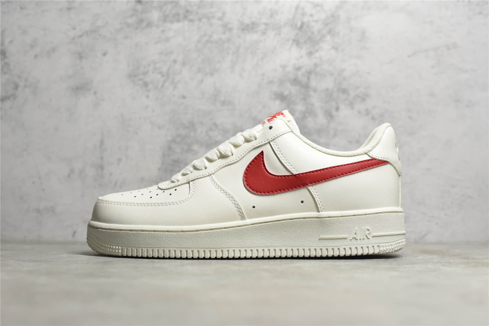 耐克空军奶白红低帮 Nike Air Force 1 Low 原厂中底 耐克空军sole气垫 空军蜂窝气垫 货号:315122-126