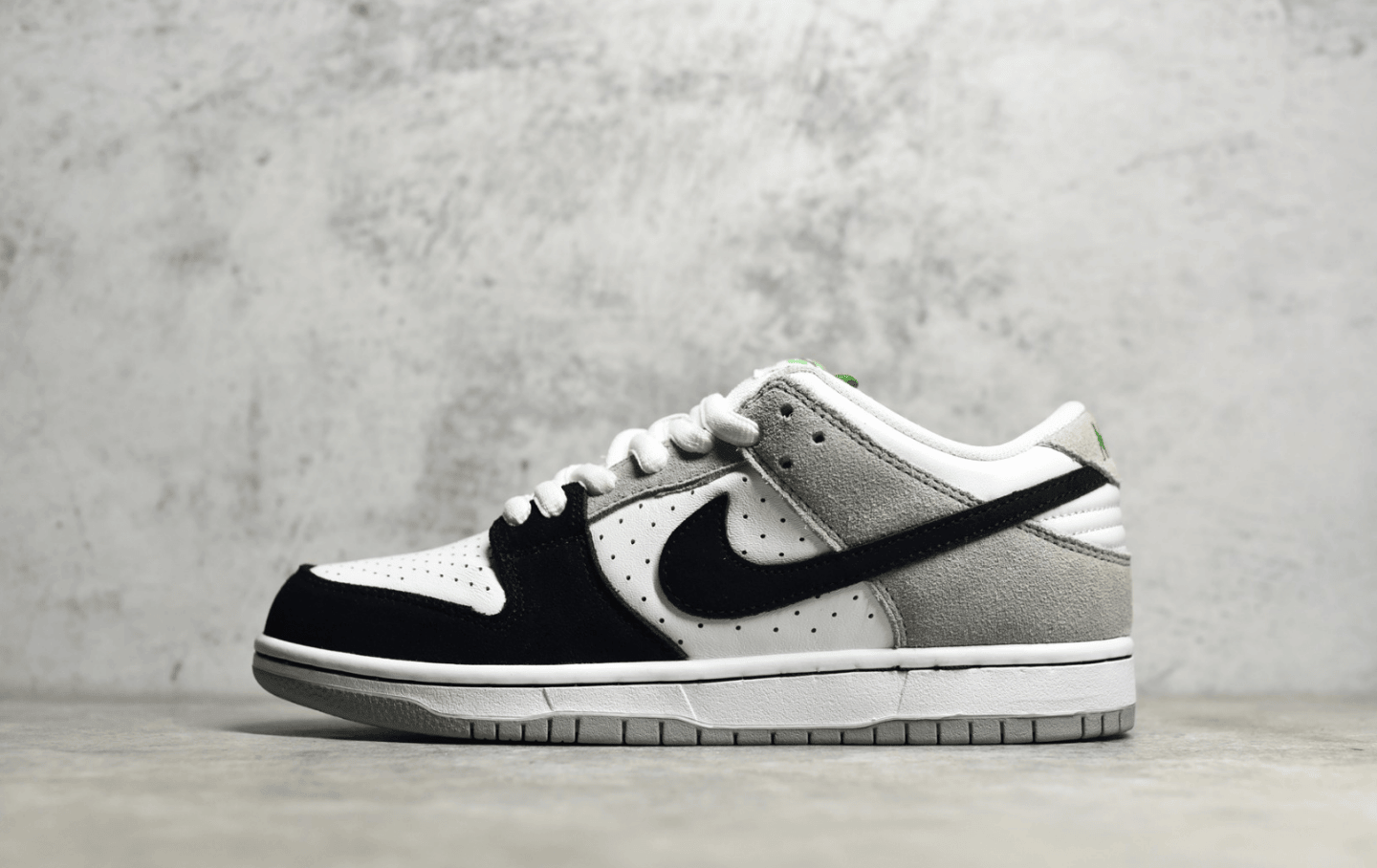 耐克SB Dunk叶绿素灰白黑低帮 Nike Dunk SB “Chlorophyll” 神版耐克Dunk板鞋 货号:BQ6817-011