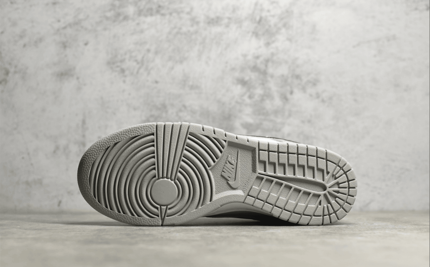 耐克SB Dunk烟灰低帮 Nike SB Dunk Low 神版耐克Dunk板鞋 耐克Dunk莆田复刻鞋 货号：DR9654-001