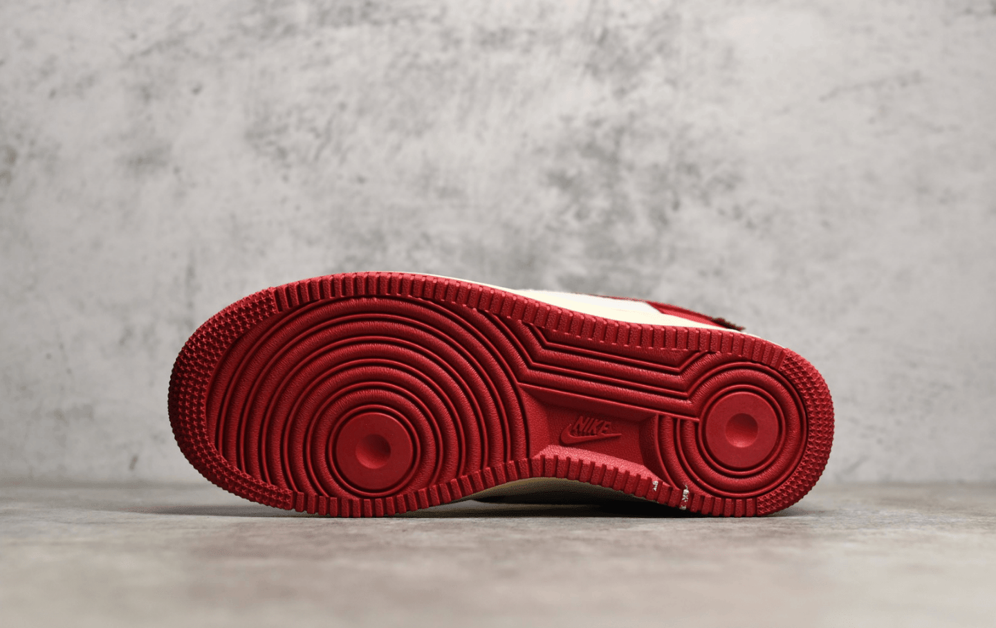 耐克空军白红低帮原装级别 Nike Air Force 1 Low 耐克空军一号82 货号:DO5220-162