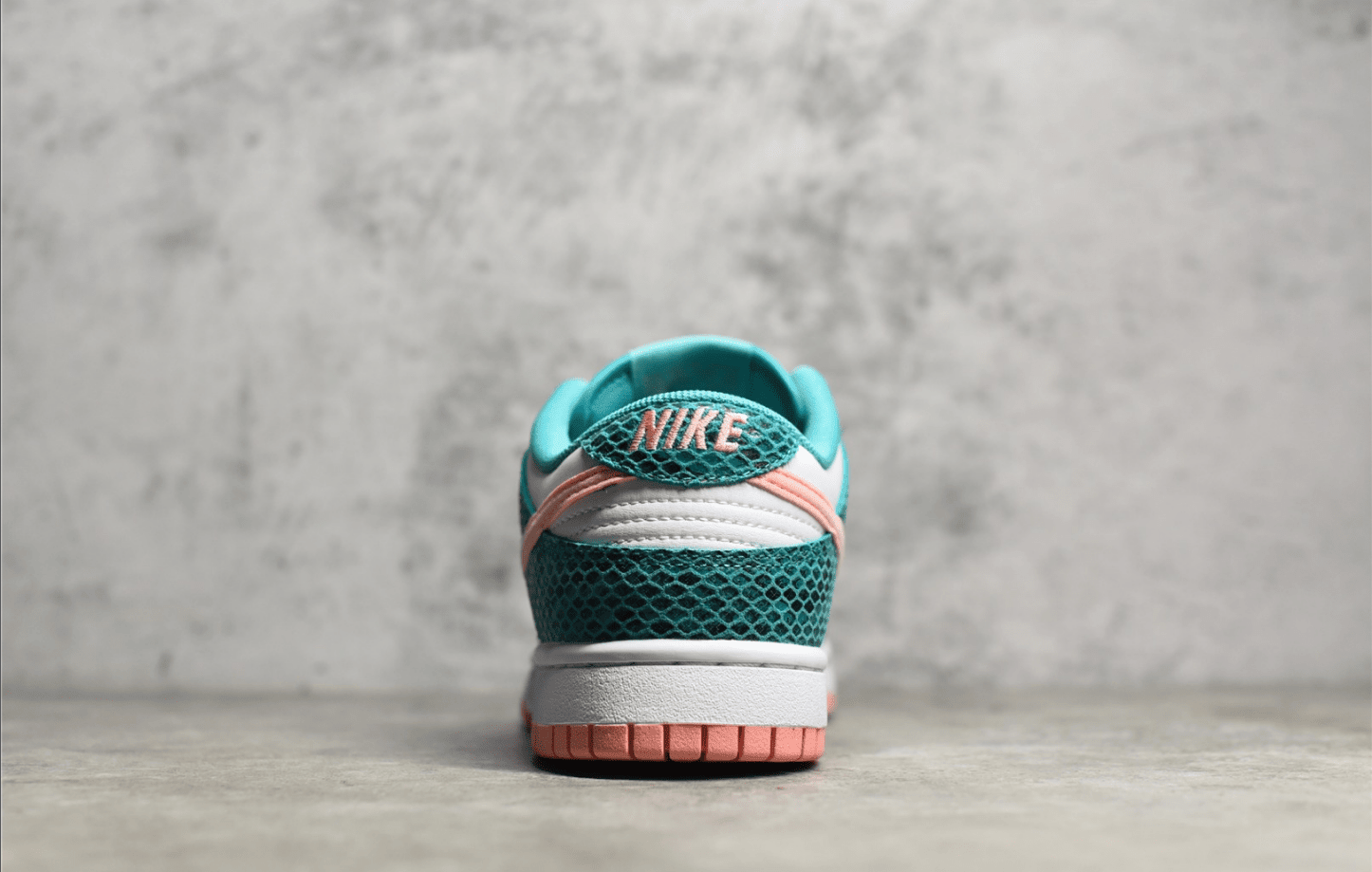 耐克Dunk白绿蛇纹低帮 Nike Dunk Low 耐克缓震板鞋 耐克Dunk校园情侣板鞋正品 货号:DR5877-300