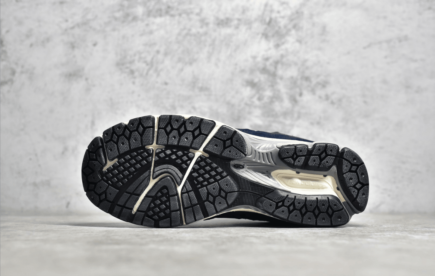 新百伦NB2002R深蓝色纯原版本 New Balance ML2002 新百伦复古跑鞋 货号：M2002RDF