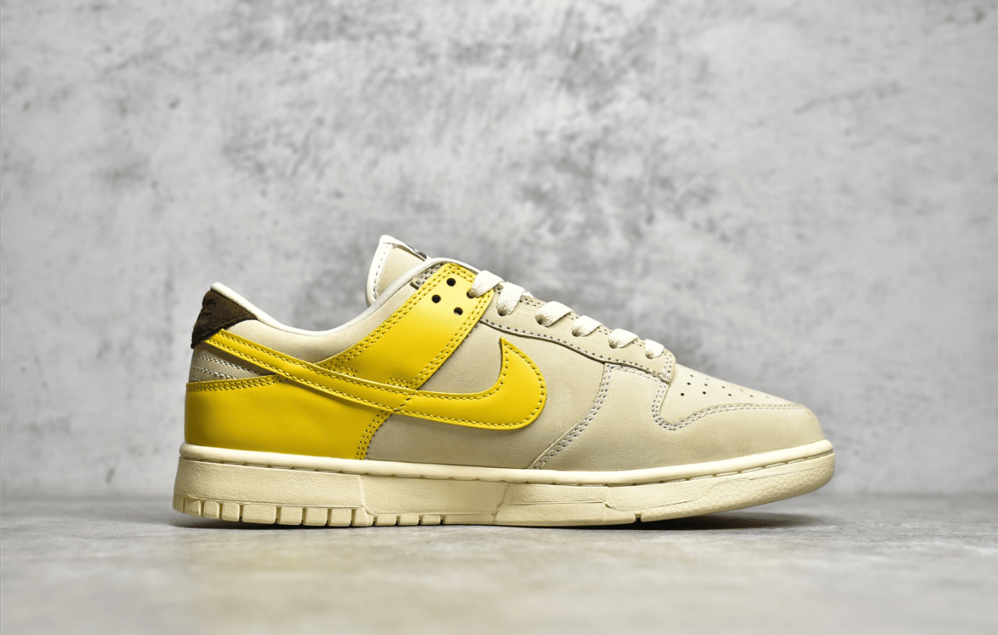 耐克SB Dunk香蕉低帮板鞋Nike SB Dunk Low LX Banana 耐克SB Dunk白黄低帮 货号:DR5487-100