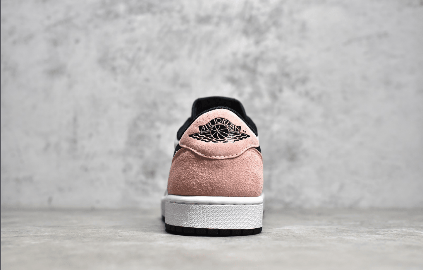 AJ1黑粉低帮 Air Jordan 1 RETRO Low OG AJ1粉色爆裂纹低帮 货号:CZ0790-061