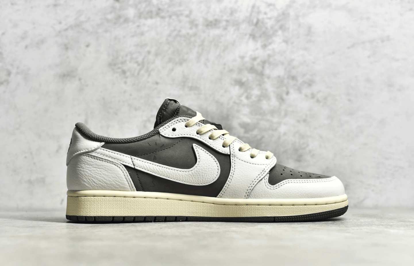 AJ1斯科特联名白棕色 Air Jordan 1 x Travis Scott AJ1倒钩白棕色顶级版本 货号:DM7866-162