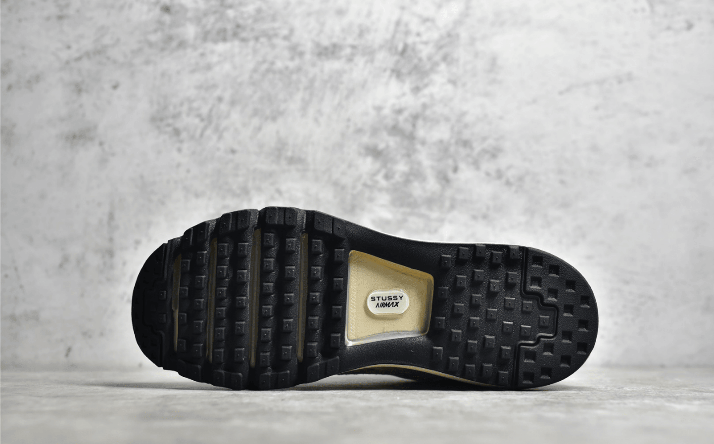 耐克AIR MAX2015斯图西联名米白黑 Stussy x Nike Air Max 2015 "Fossil" 耐克新款联名跑鞋 货号:DM6447-200