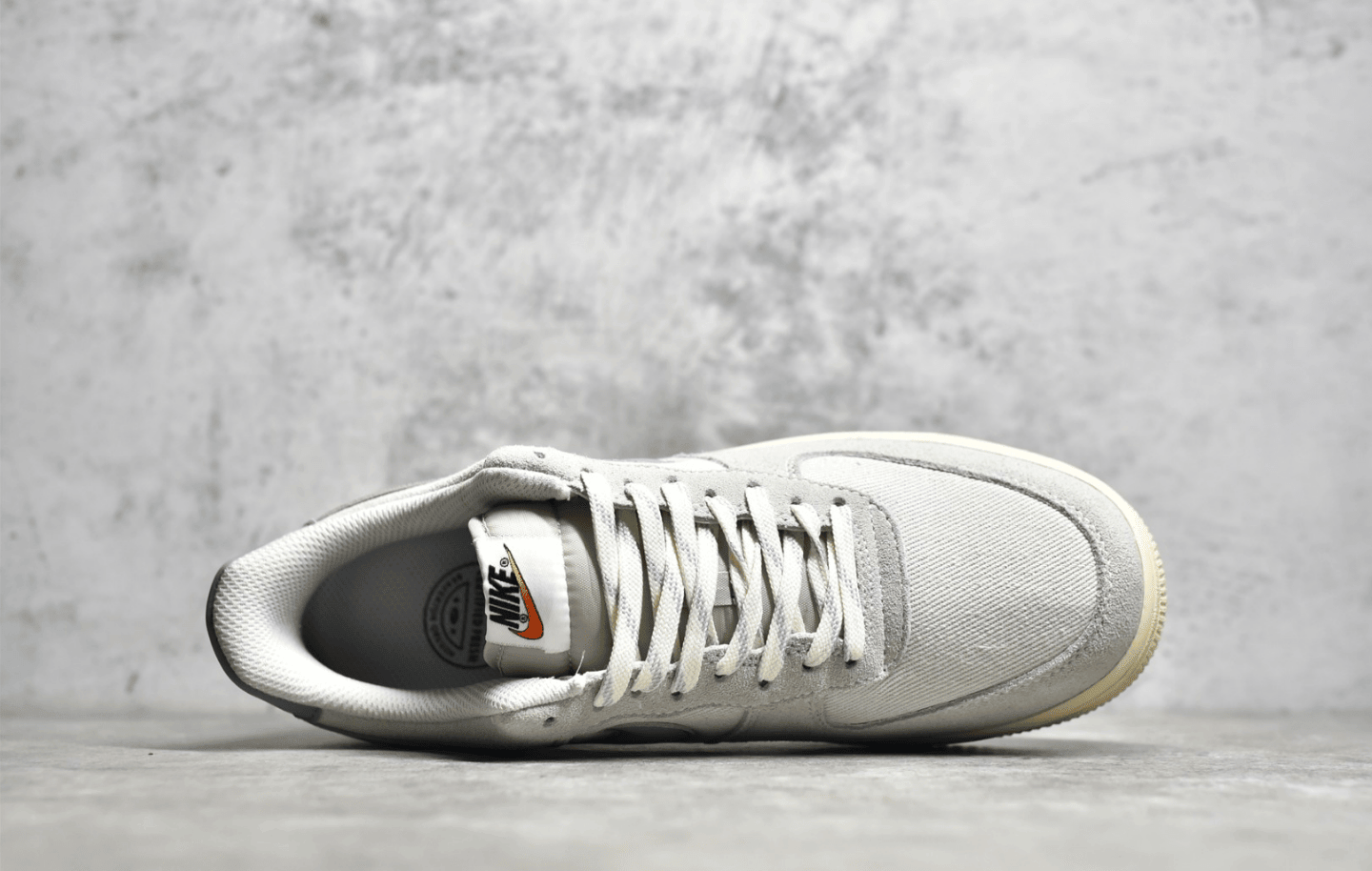 耐克空军一号米灰帆布翻毛皮拼接低帮 Nike Air Force 1 Low 耐克空军低帮板鞋 货号:DO9801-100