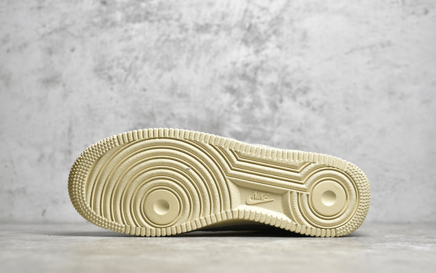 耐克空军一号米灰帆布翻毛皮拼接低帮 Nike Air Force 1 Low 耐克空军低帮板鞋 货号:DO9801-100