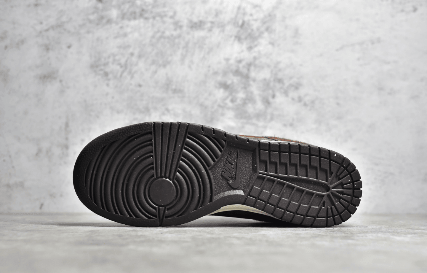 X版本耐克Dunk棕色低帮板鞋 Nike Dunk Low 耐克Dunk深棕色麂皮 耐克防滑板鞋 货号:DQ8801-200