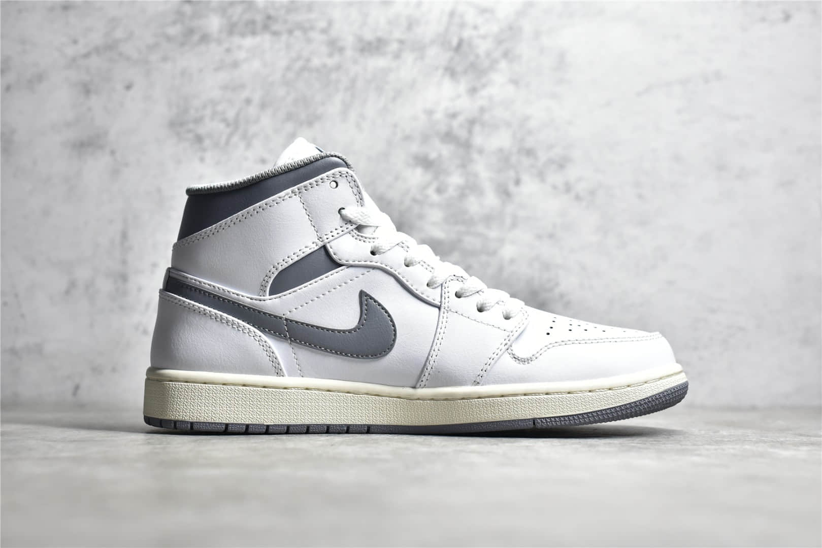 554724-135,Air Jordan 1 Mid Vintage Gre,AJ1白灰中帮 IMG_256