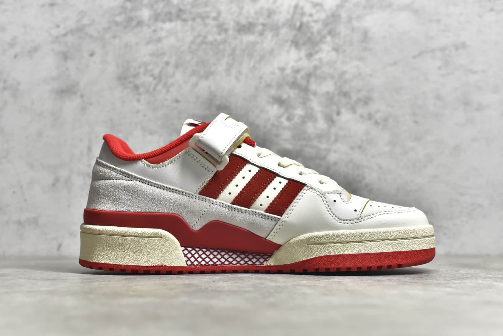 adidas originals Forum 84 Low,GY6981,阿迪达斯白红板鞋,莆田阿迪达斯货源 IMG_256