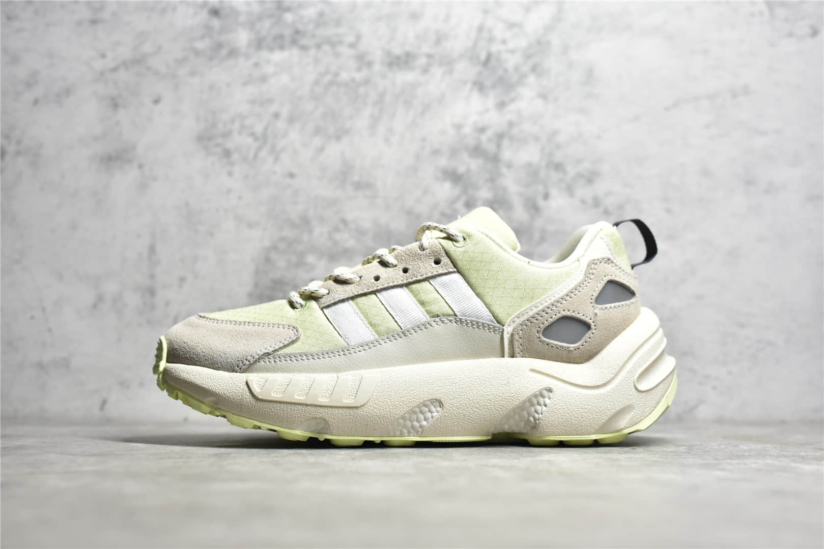 adidas Originals ZX2022 Boost,GY5271,阿迪达斯ZX2022,高仿阿迪达斯 阿迪达斯ZX2022跑鞋荧光绿配色 adidas Originals ZX2022 Boost 阿迪达斯网面跑鞋 货号:GY5271