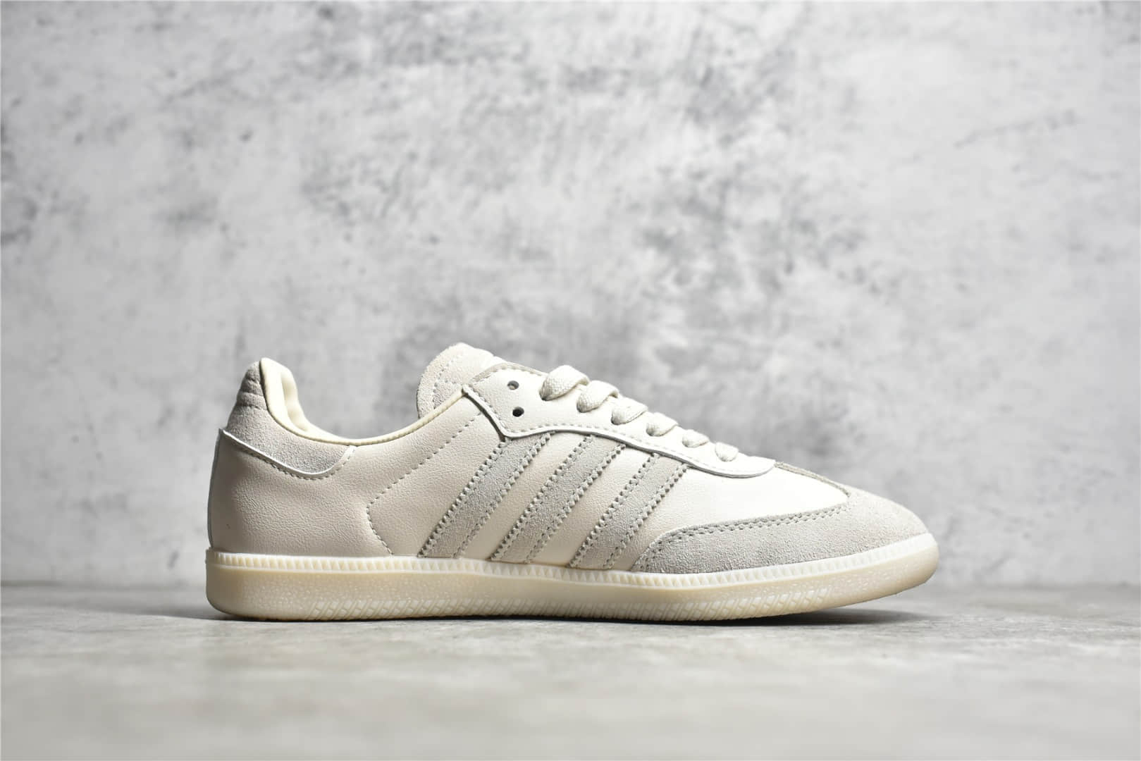 FZ5603,adidas Samba OG,阿迪达斯米色板鞋,高仿阿迪达斯板鞋 IMG_256