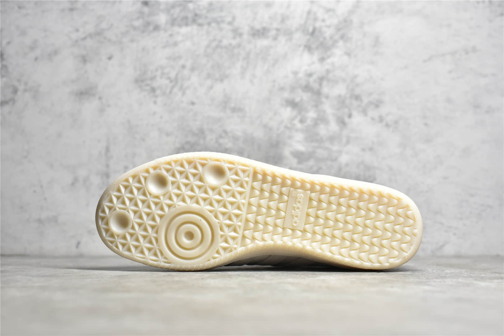 FZ5603,adidas Samba OG,阿迪达斯米色板鞋,高仿阿迪达斯板鞋 IMG_256