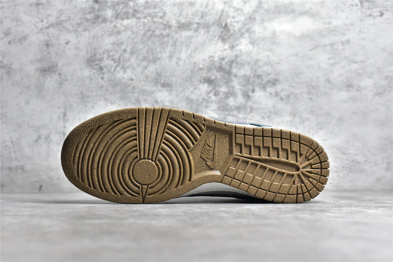 DO9457 109,耐克Dunk圣诞老人涂鸦,耐克Dunk灰蓝麂皮低帮,耐克Dunk灰蓝双勾 IMG_256