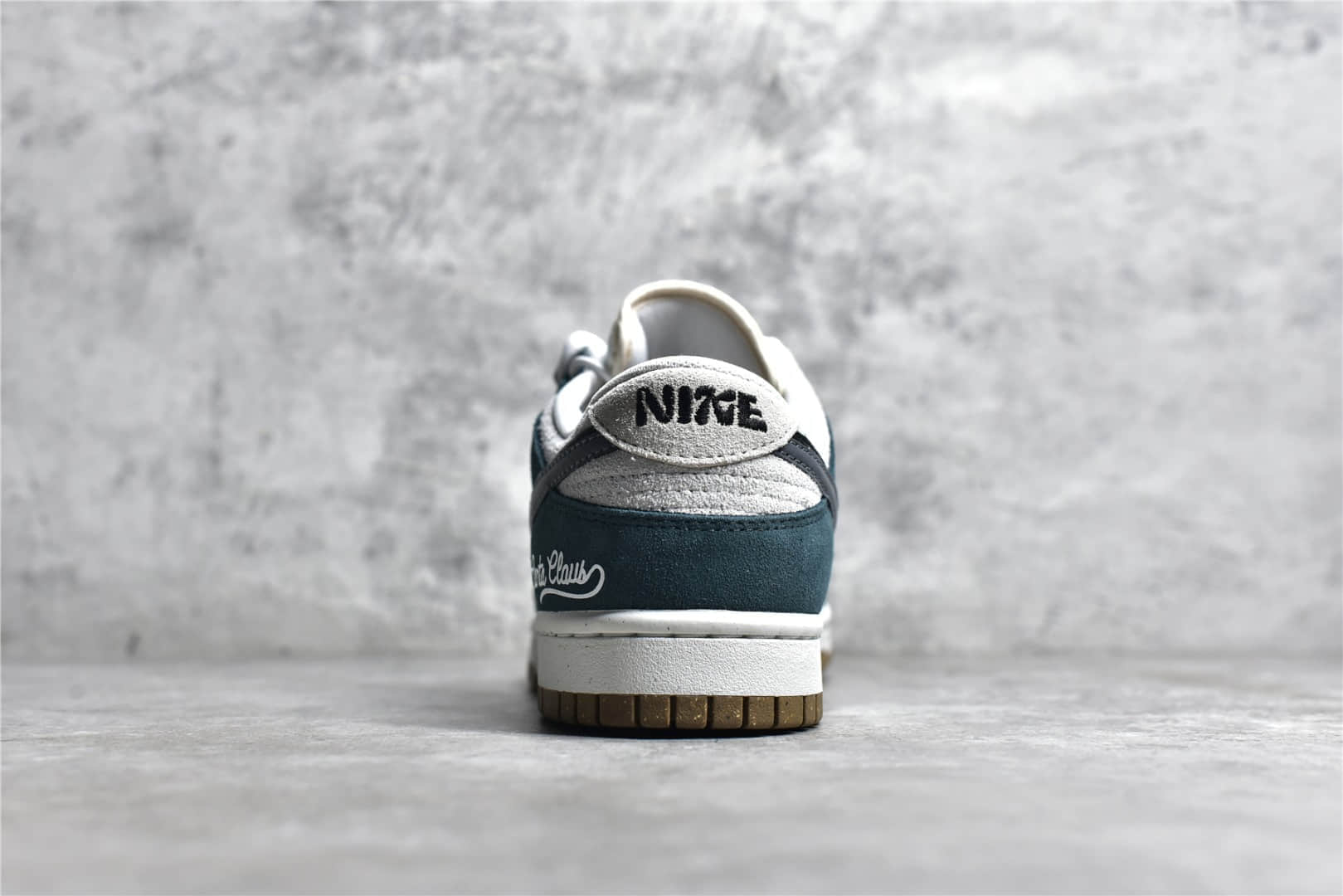 DO9457 109,耐克Dunk圣诞老人涂鸦,耐克Dunk灰蓝麂皮低帮,耐克Dunk灰蓝双勾 IMG_256