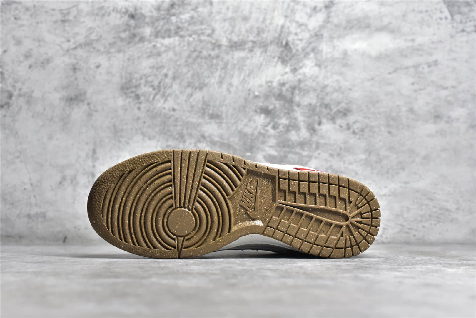Nike Dunk Low SE "85",DO9457 112,高仿耐克Dunk板鞋,耐克Dunk灰红低帮 IMG_256
