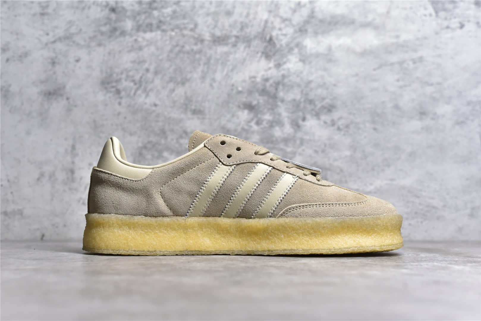 ID7298,阿迪达斯米色板鞋,阿迪达斯KITH联名,阿迪达斯麂皮板鞋,高仿阿迪达斯货源 IMG_256