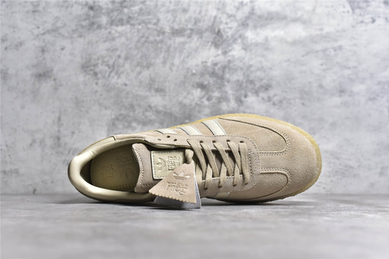 ID7298,阿迪达斯米色板鞋,阿迪达斯KITH联名,阿迪达斯麂皮板鞋,高仿阿迪达斯货源 IMG_256