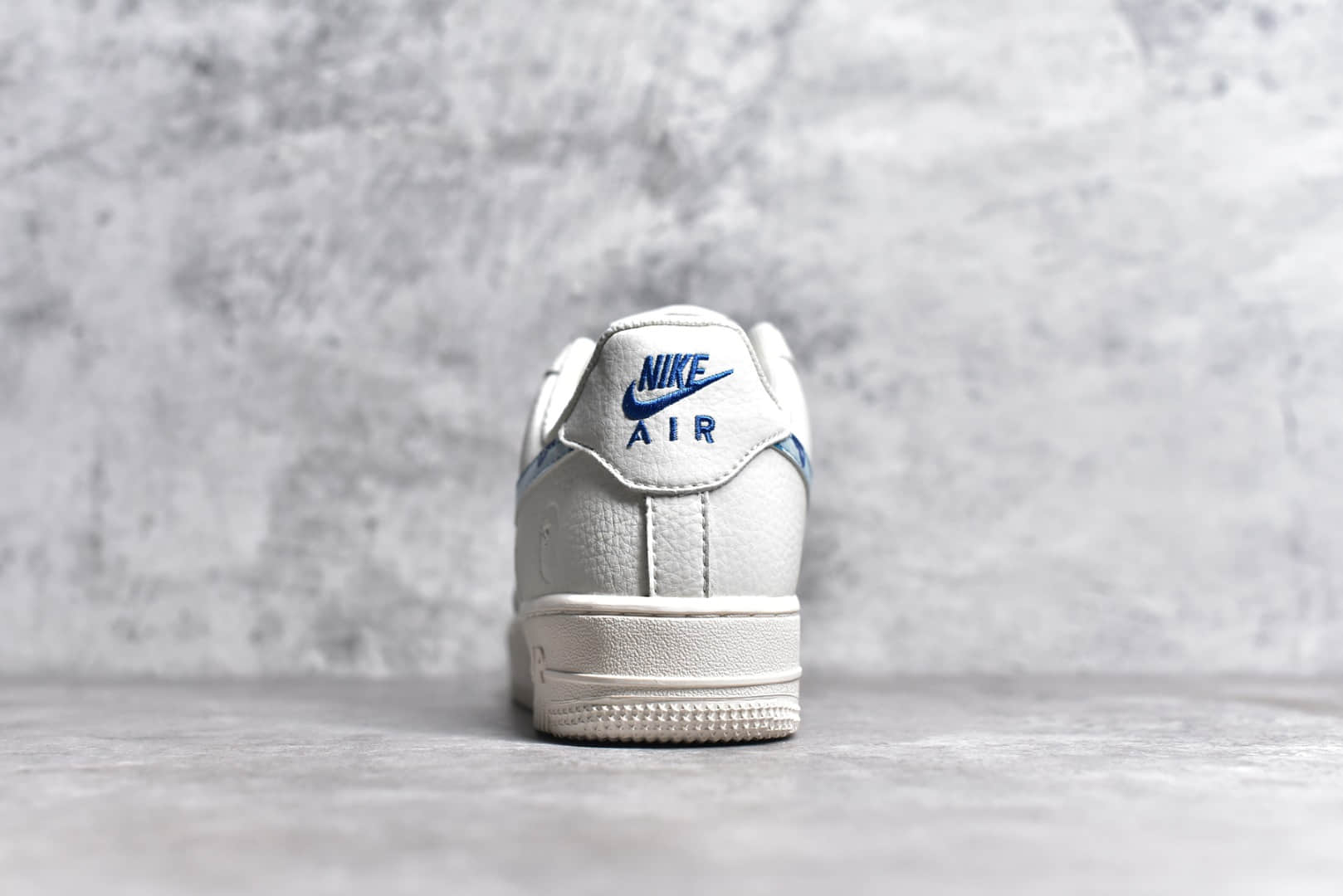 AA1356-116,耐克空军猿人头联名,耐克猿人头联名,耐克空军白蓝低帮 IMG_256