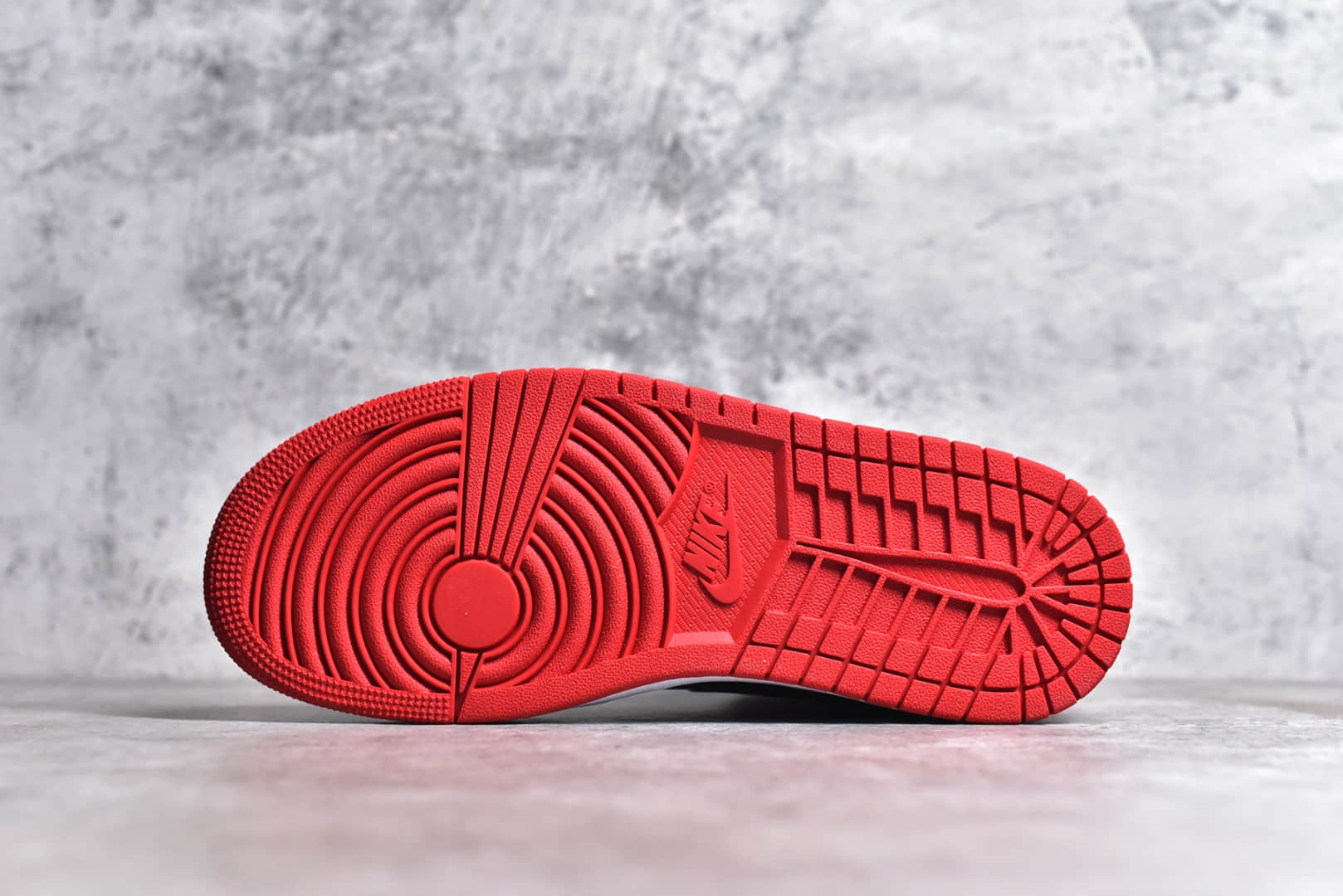 FD4810-061,AJ1丝绸,AJ1黑红高帮,AJ1丝绸黑红高帮 IMG_256