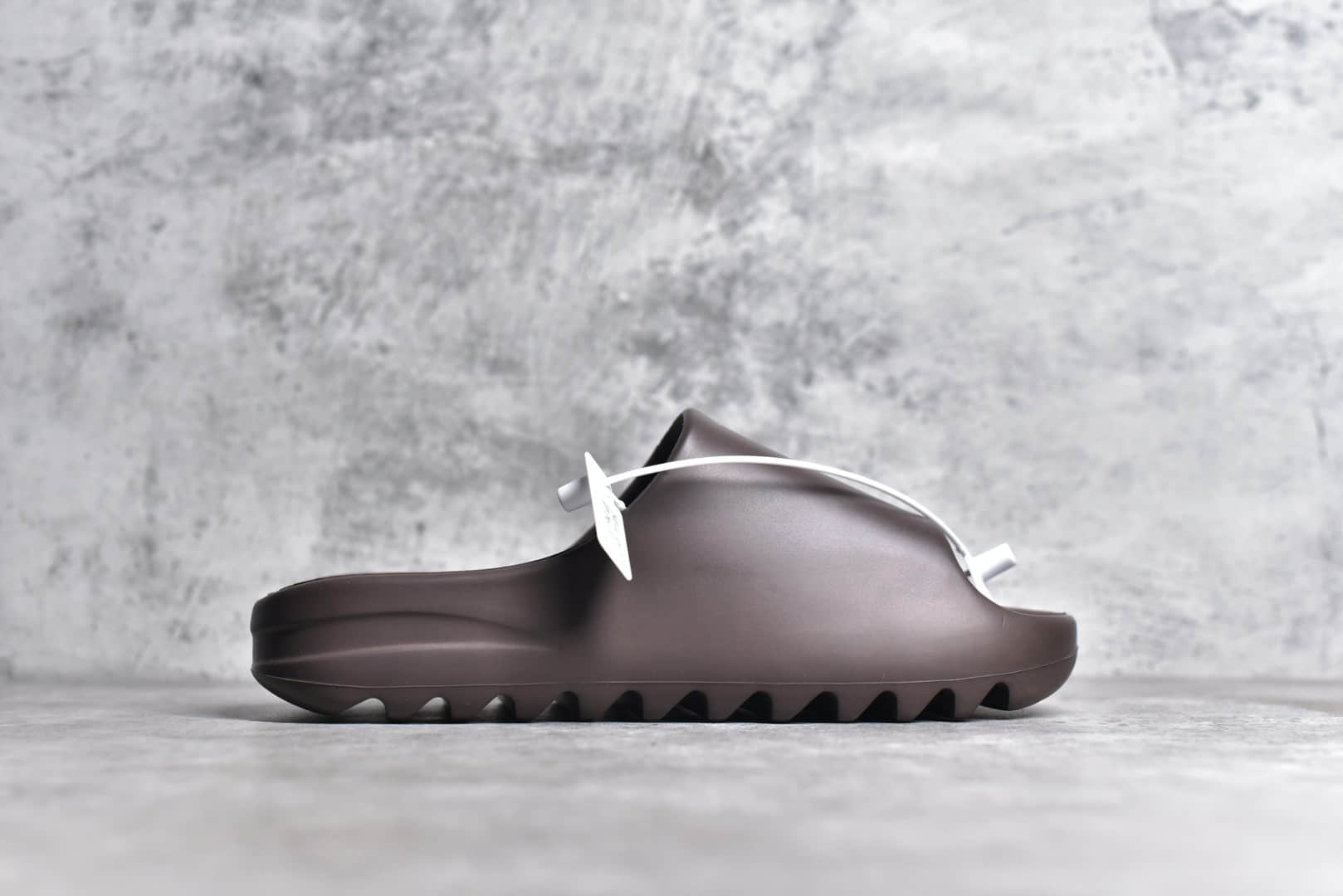 adidas Originals Yeezy Slide,55495G,阿迪达斯棕色拖鞋,阿迪达斯椰子拖鞋 IMG_256