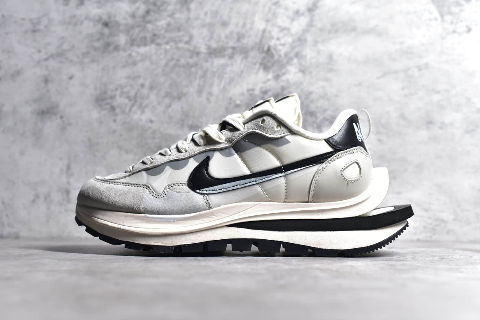 DD1875-700,耐克华夫sacai联名,耐克sacai联名,耐克sacai白黑,耐克sacai新配色 耐克华夫sacai联名白蓝新配色Sacai X Nike vaporWaffle