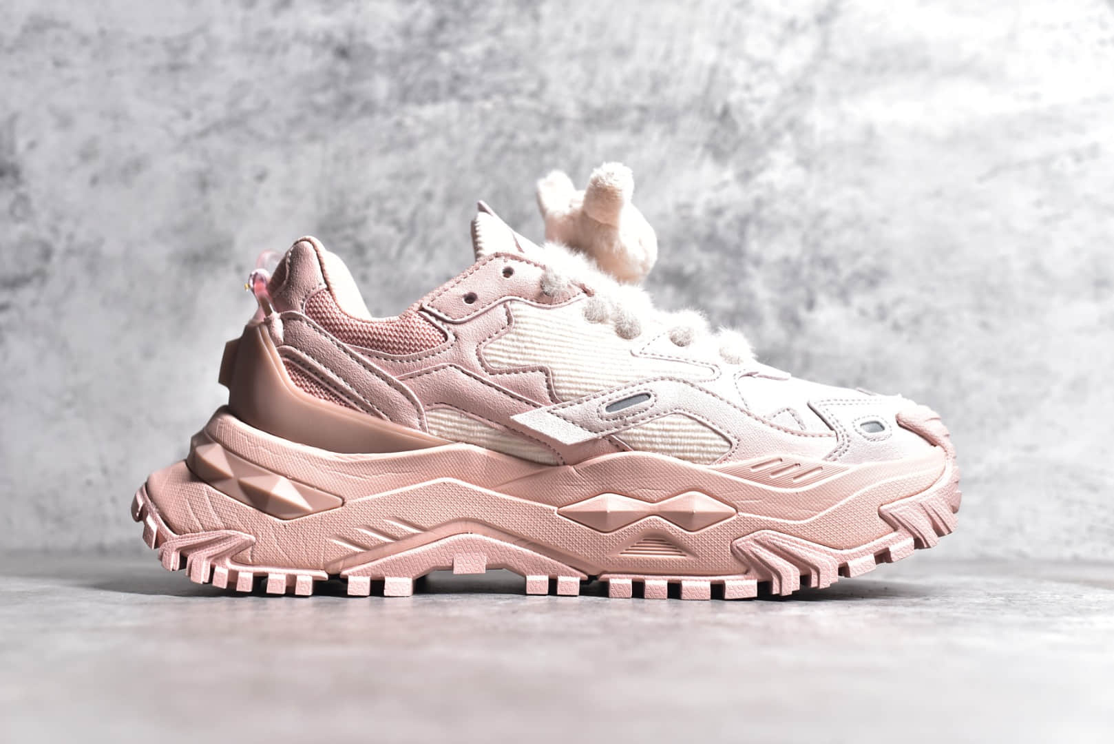 斐乐工厂,斐乐正品代工厂,斐乐粉色跑鞋,斐乐老爹鞋 IMG_256