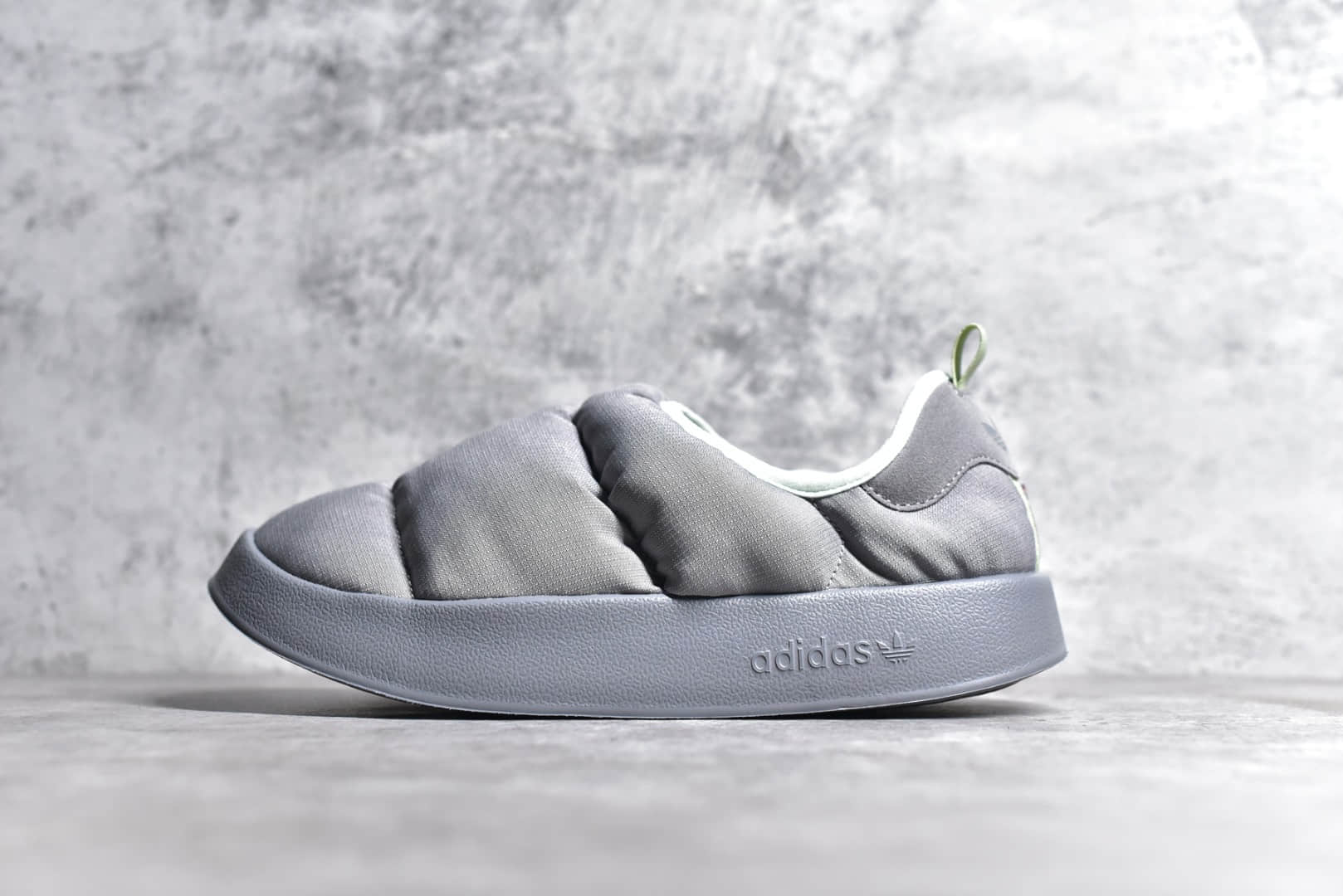 adidas Originals Puffylette,阿迪达斯灰色,阿迪达斯面包鞋,阿迪达斯袜子鞋 IMG_256