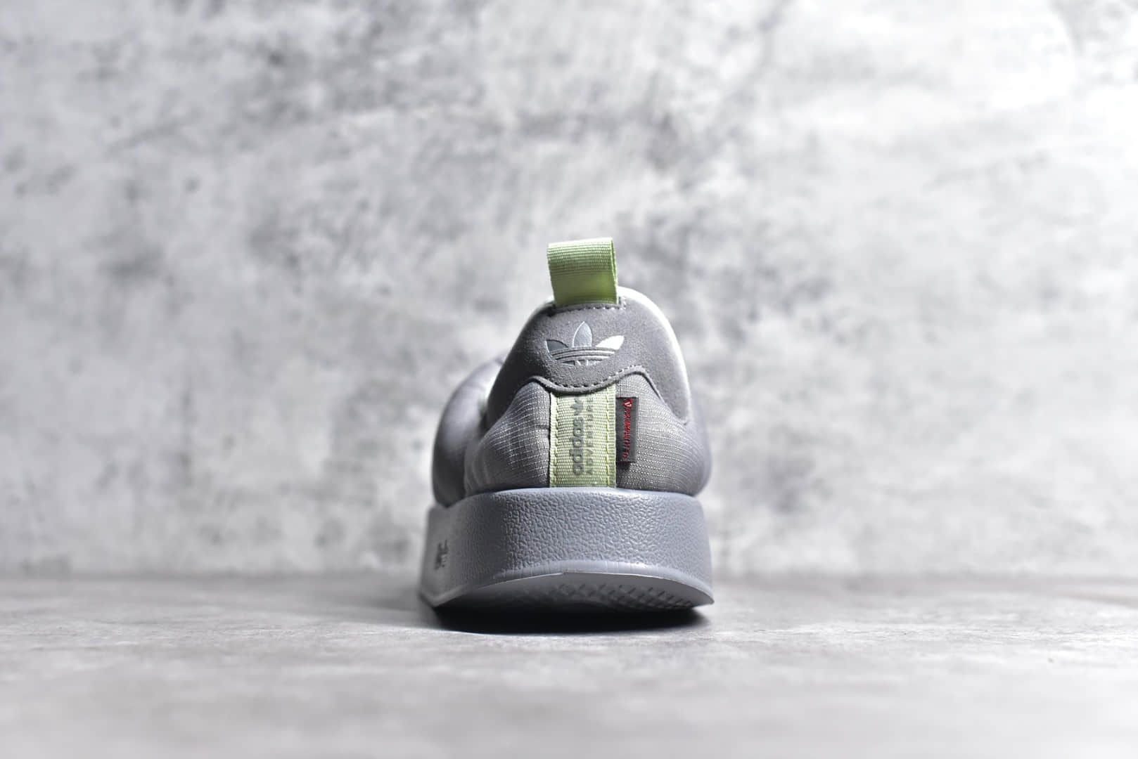 adidas Originals Puffylette,阿迪达斯灰色,阿迪达斯面包鞋,阿迪达斯袜子鞋 IMG_256