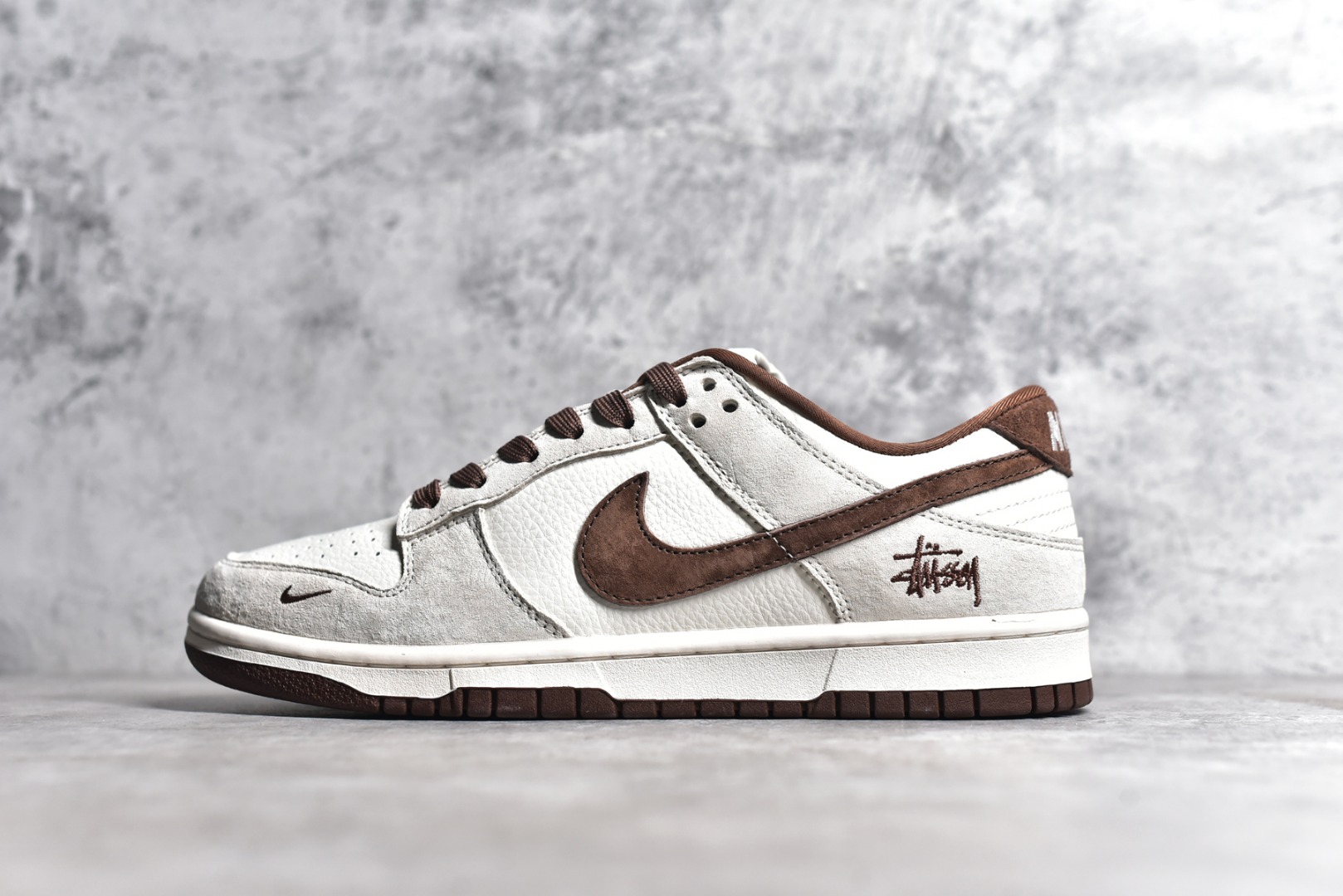 FC1688-152,耐克SB Dunk斯图西联名,耐克SB Dunk咖啡色,耐克Dunk猪八 IMG_256