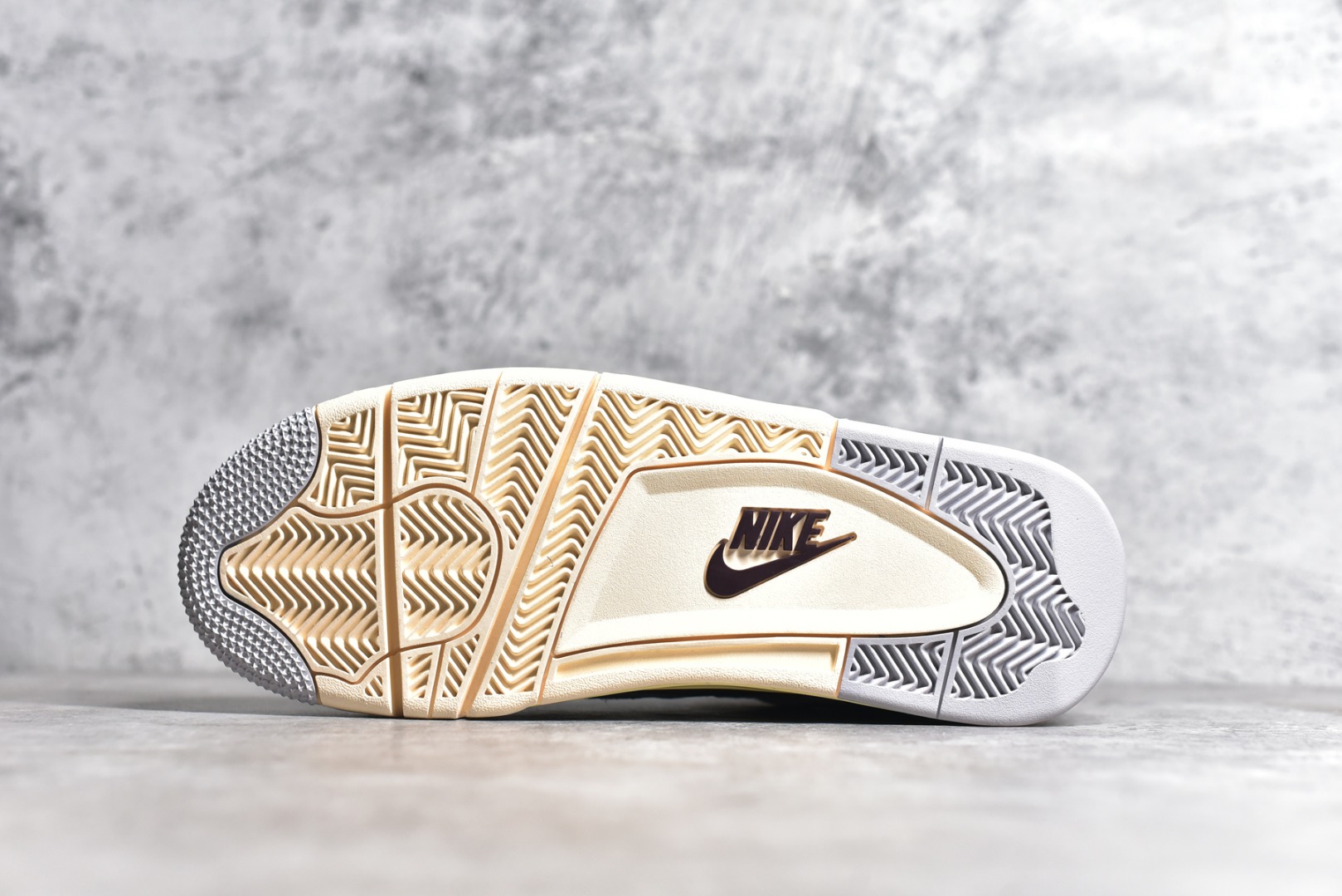 DR5415-102,AJ4白摩卡,AJ4 SB Dunk联名 IMG_256